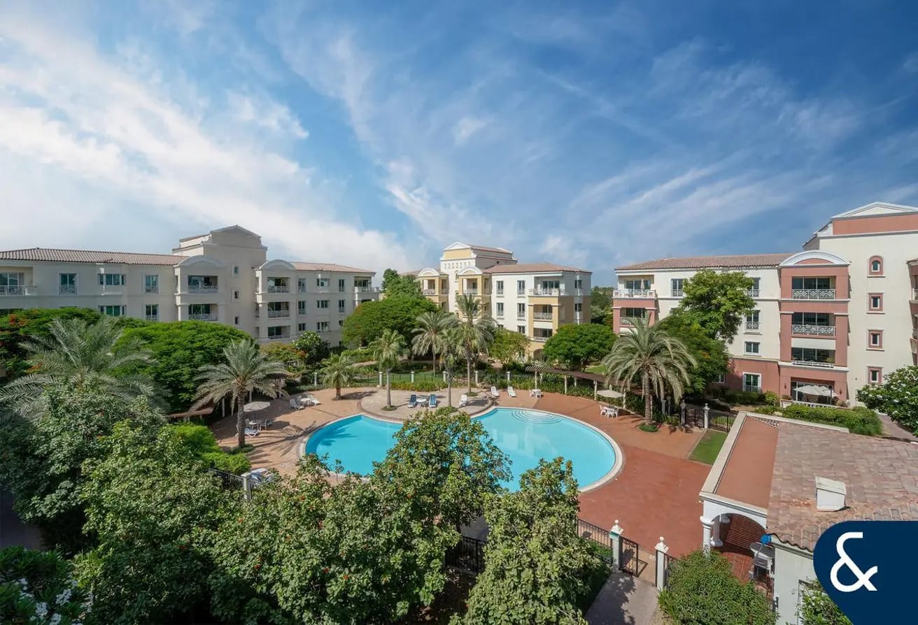 Top Floor | 1 Bed | Pool View | Exclusive