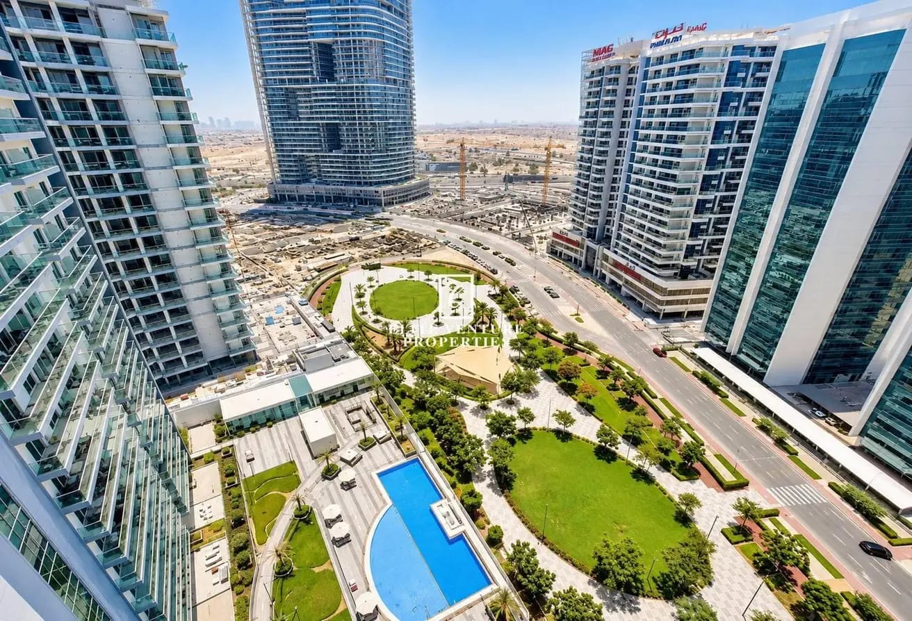 VACANT | PREMIUM LIVING | POOL VIEW