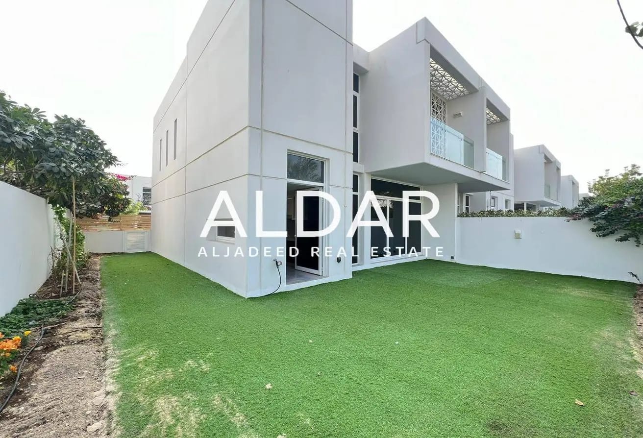 G+1 | Spacious | Single Row | Closed Kitchen