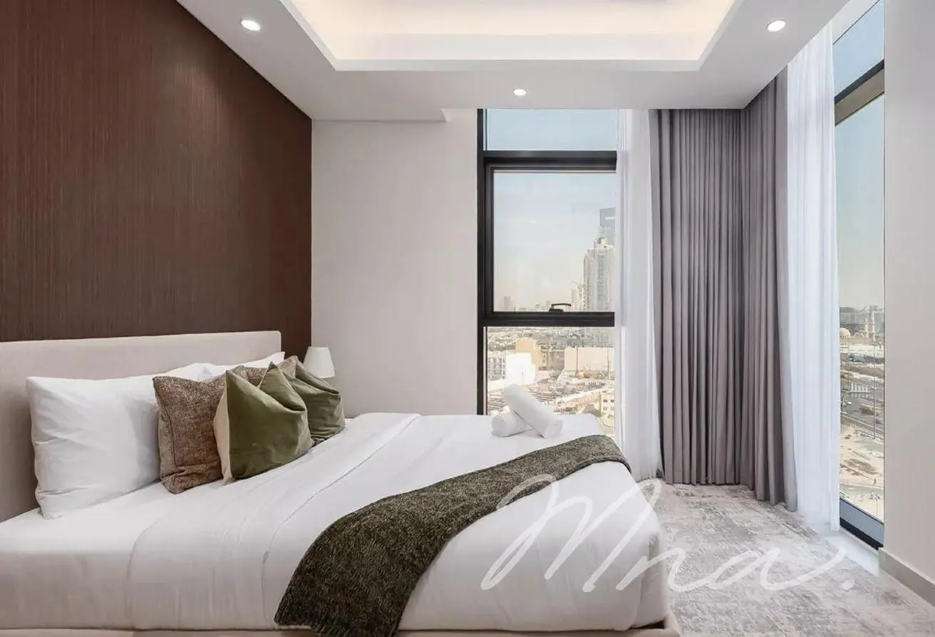 Fully furnished | Bright unit | Ready to Move
