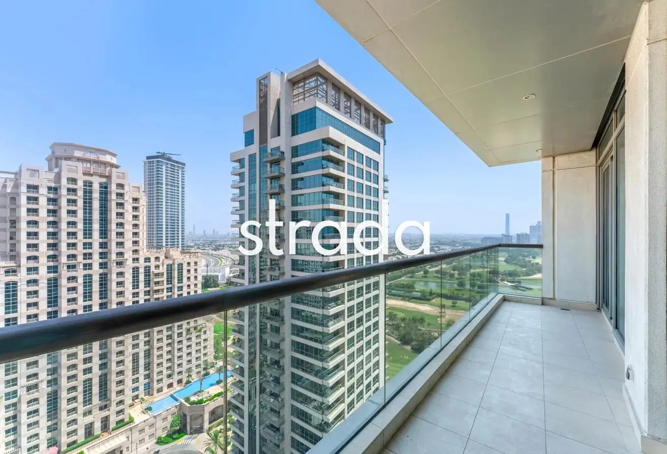 Corner 1 Bed | Vacant | Renovated