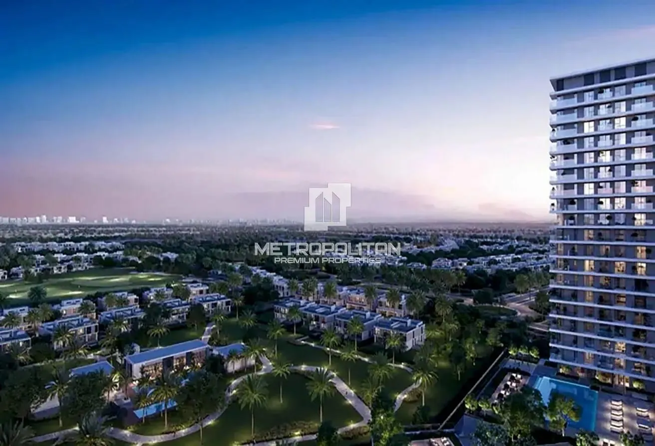 Golf Course View | Big Layout | Mid Floor