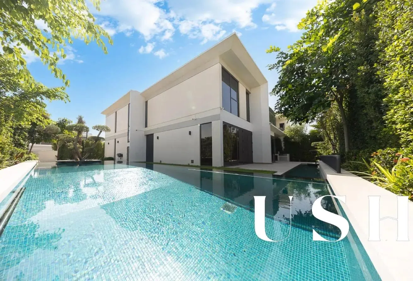 Vacant | Upgraded | Pool and Landscaped | Corner