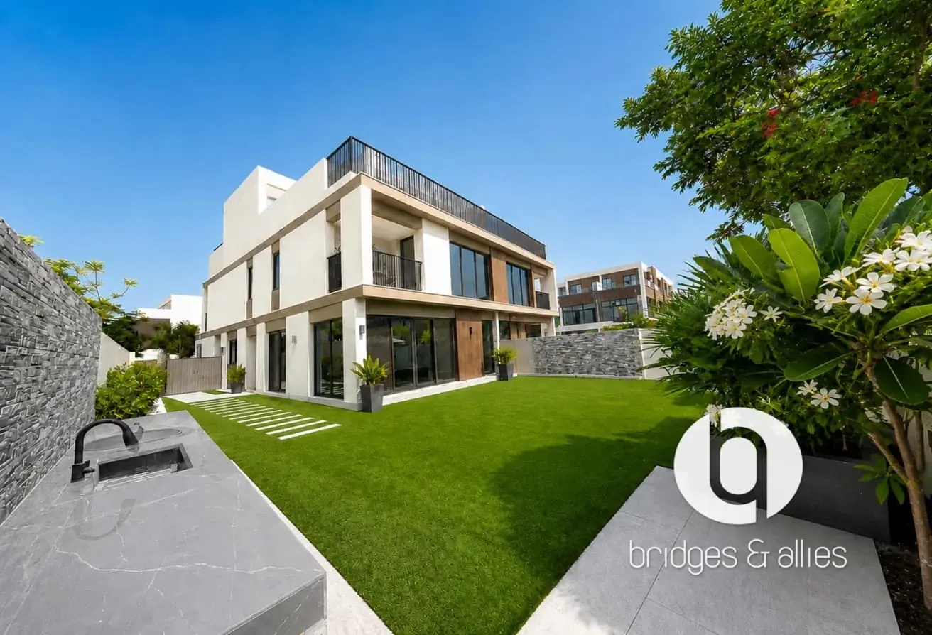 4 BEDS | FULLY UPGRADED | GREEN BELT FACING