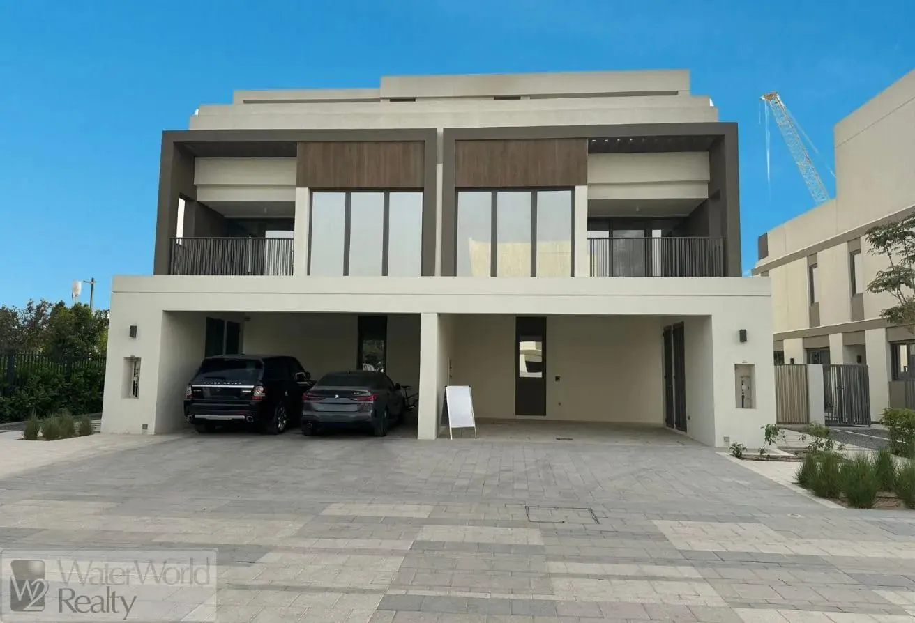 Vacant Twin Villa Close and open Kitchen Options