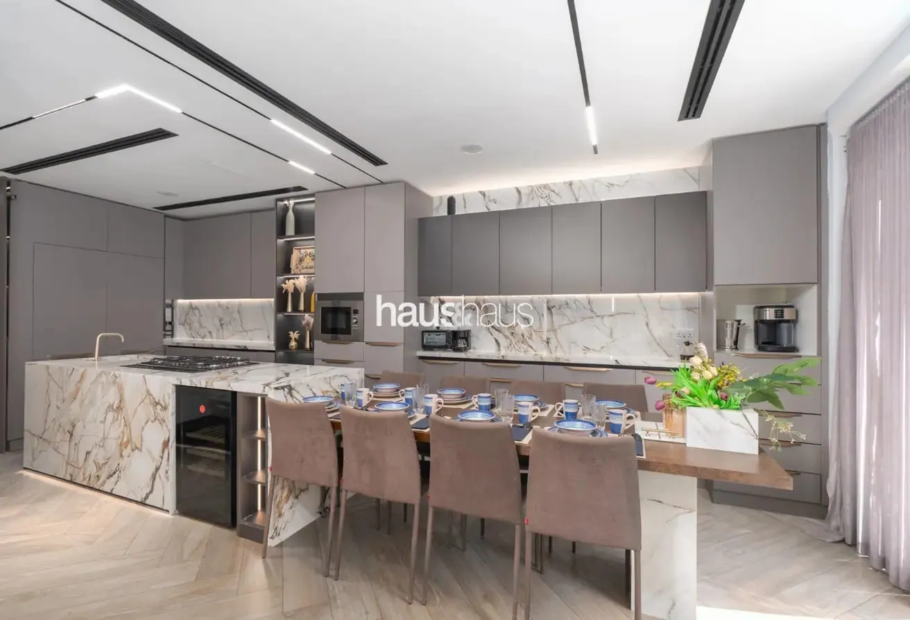 Single Row | Renovated to 4 bedrooms | Upgraded