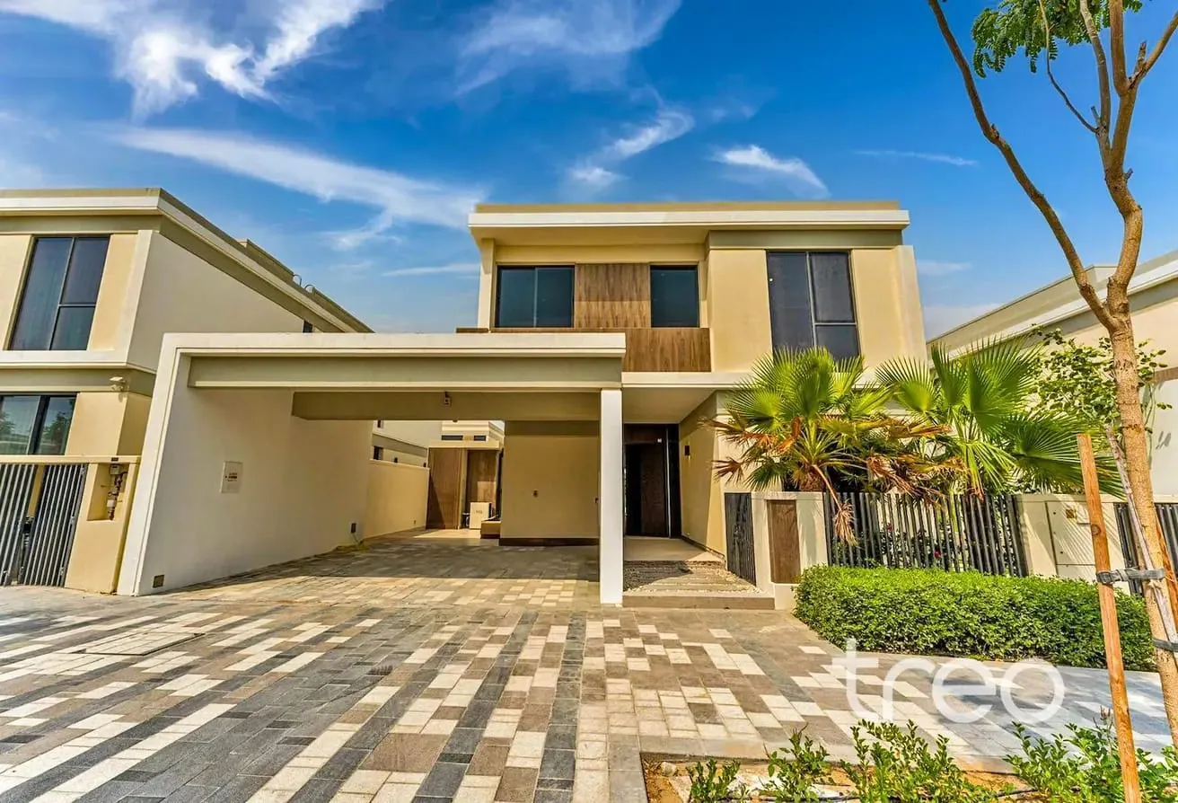 Exclusive | 5 Bedrooms | Private Pool | Upgraded