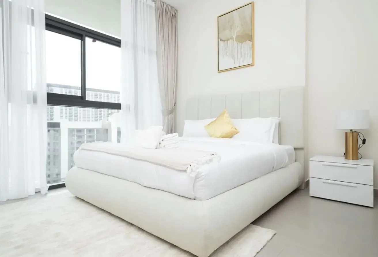 Vacant | Furnished | High Floor | Community View