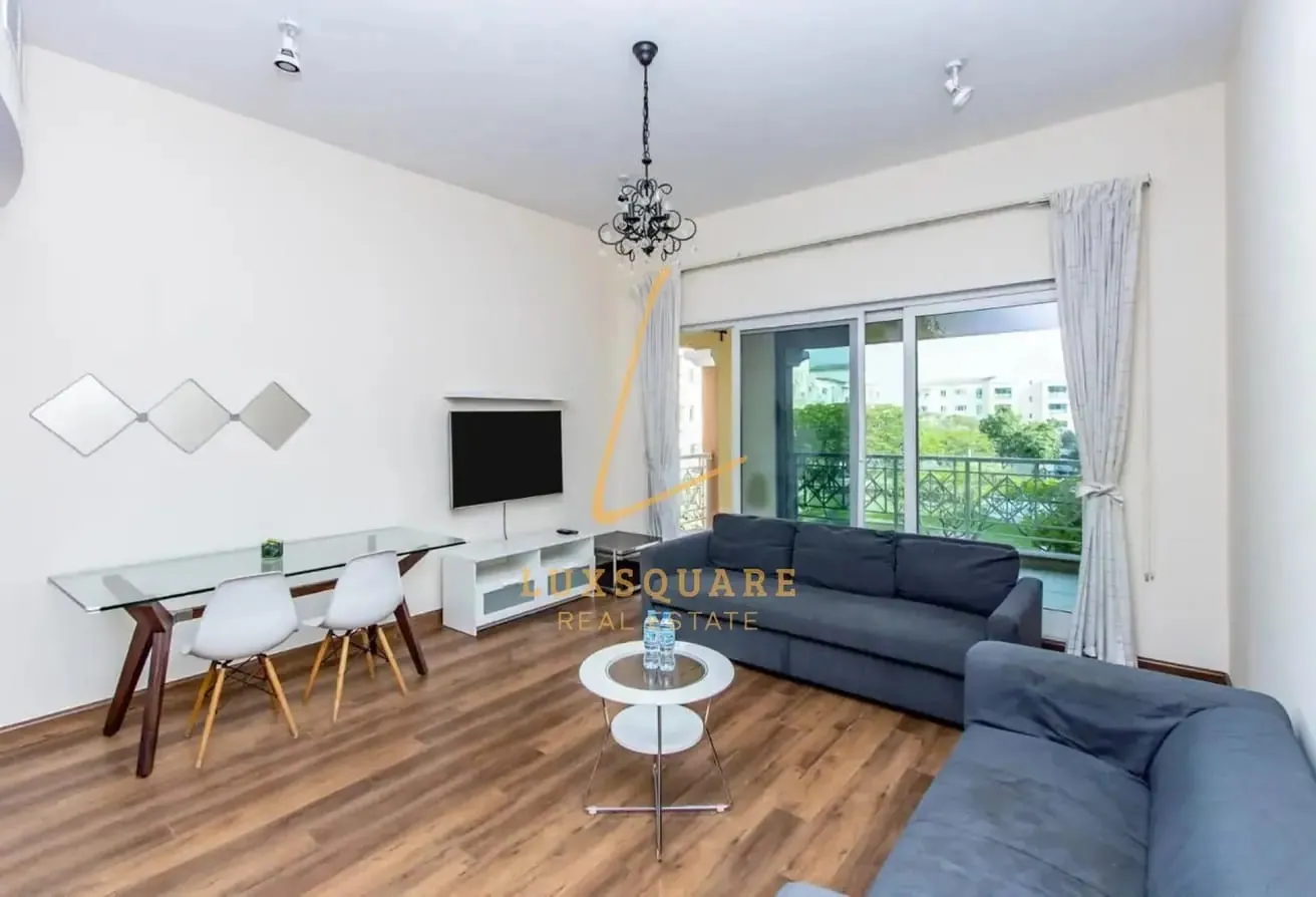 Fully Furnished | Upgraded | Bright & Spacious