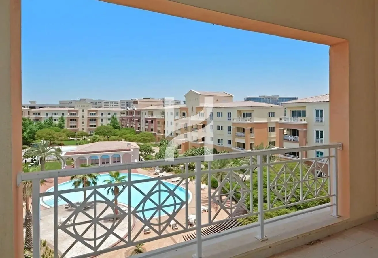 Exclusive | Vacant Now | Full Pool View