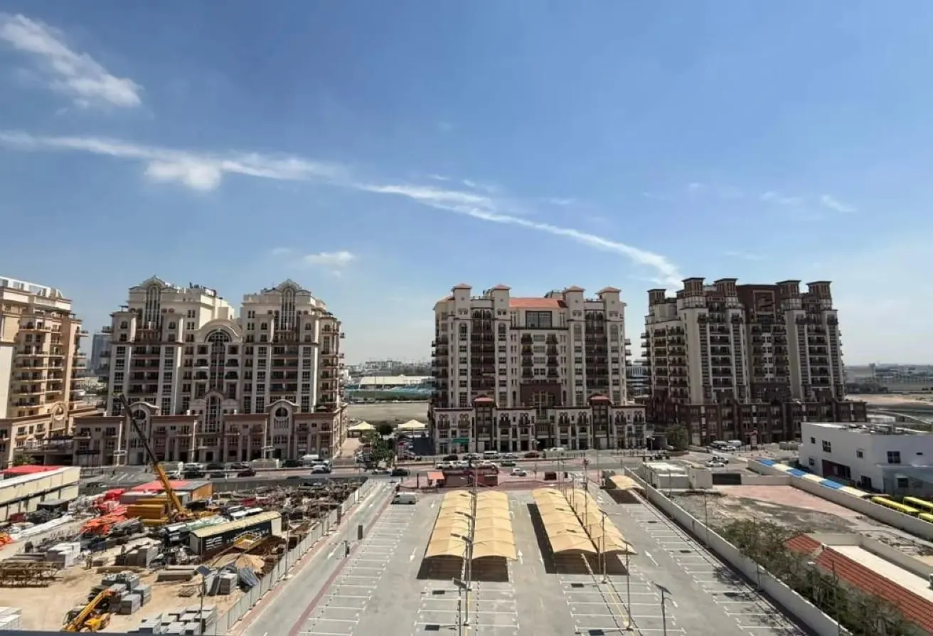 Investment Opportunity | Studio for Sale in Golf L
