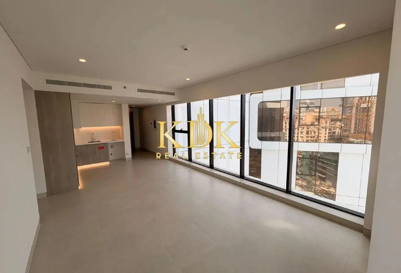 Golf & Skyline View | 2BR Apartment | Balcony