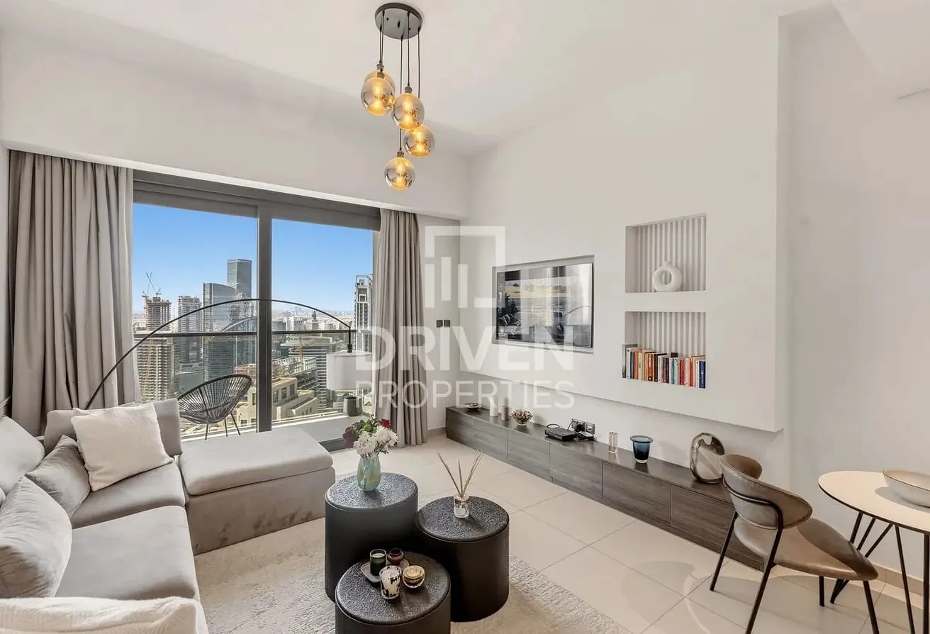 Fully Furnished | High Floor | Canal View