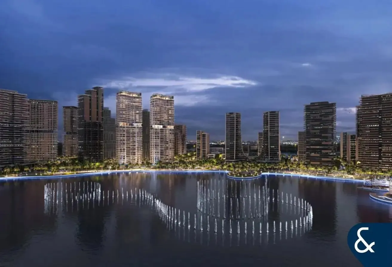 Luxury Penthouse | Waterfront | Skyline View