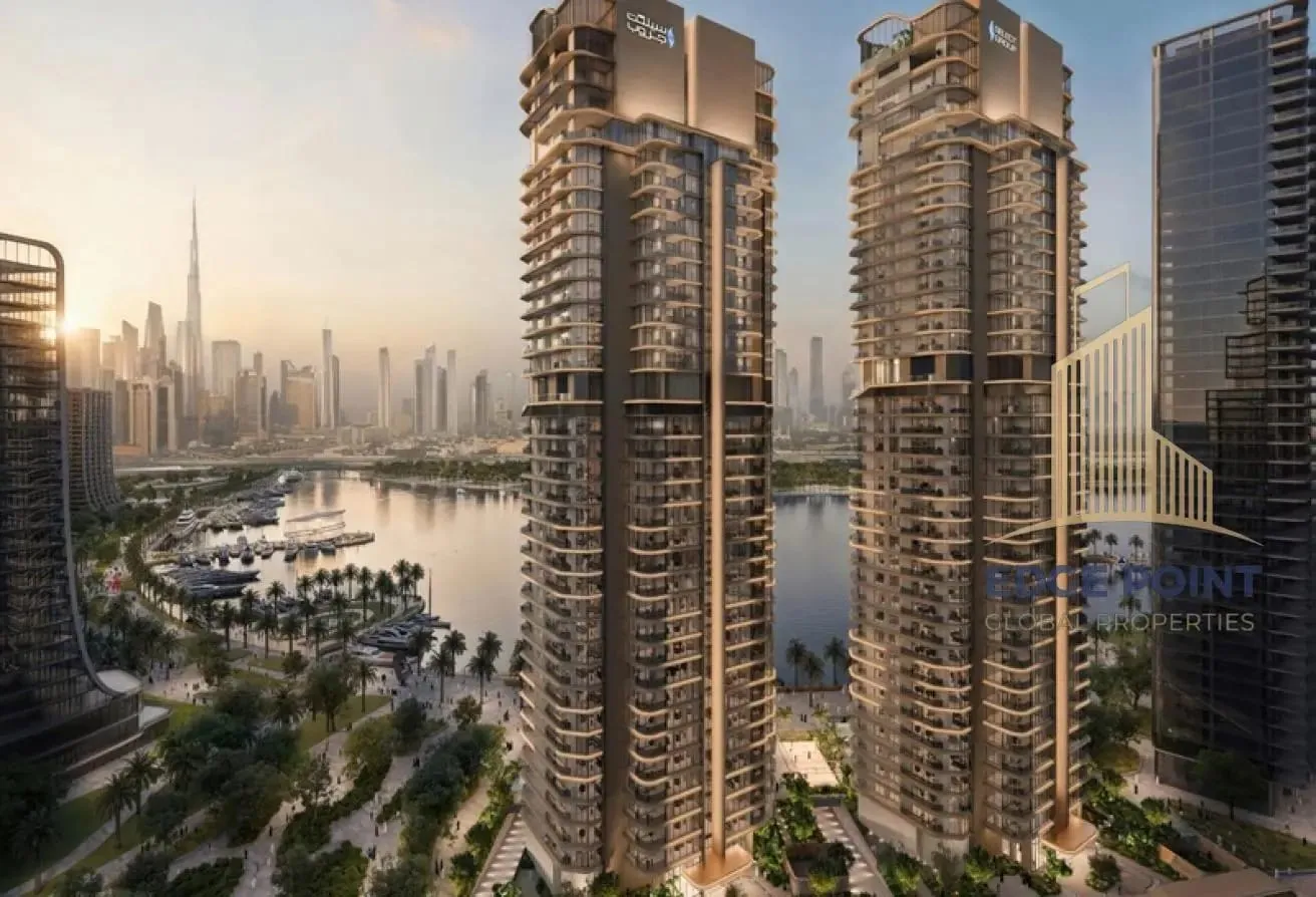BURJ KALIFA&CANAL PANAROMIC VIEW_DIRECT TO CANAL