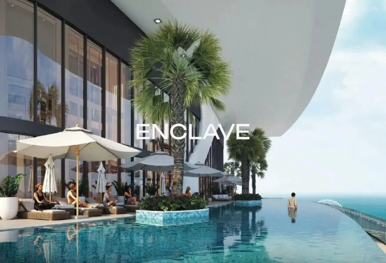 Middle Floor | Waterfront Living | Amenity View