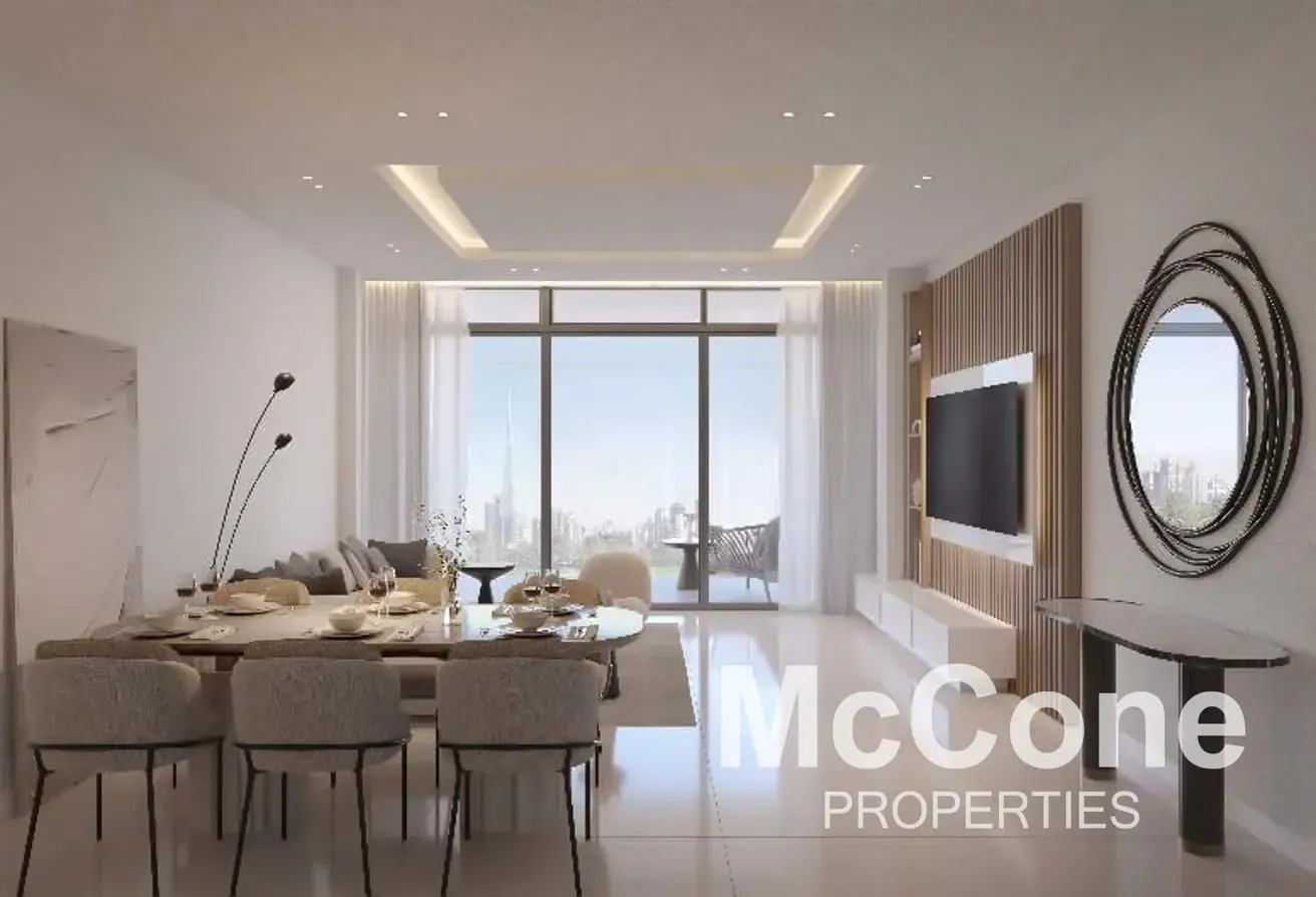 Plus Study | Pool View | Fully Furnished