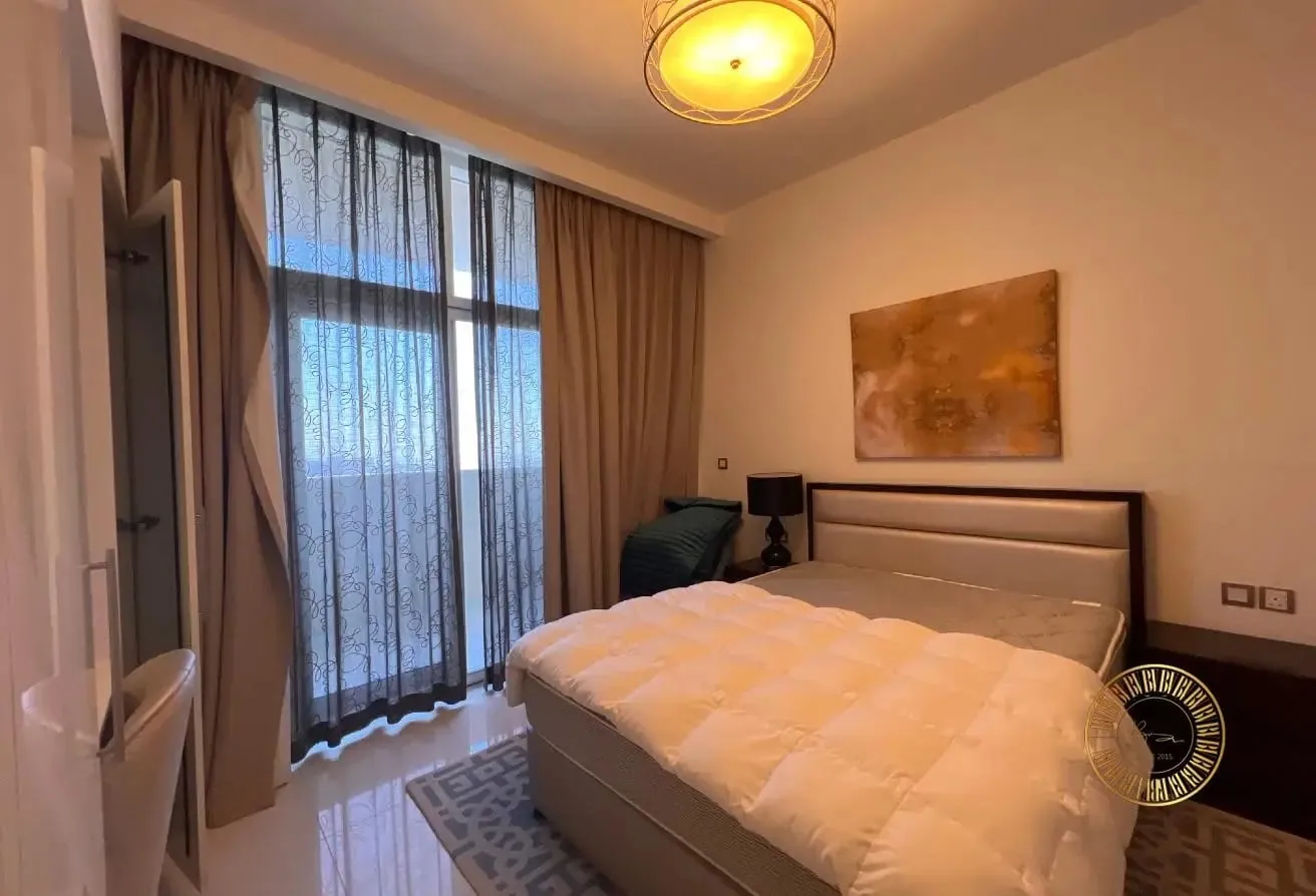 1 BEDROOM - HIGHER FLOOR- BALCONY - FREEHOLD