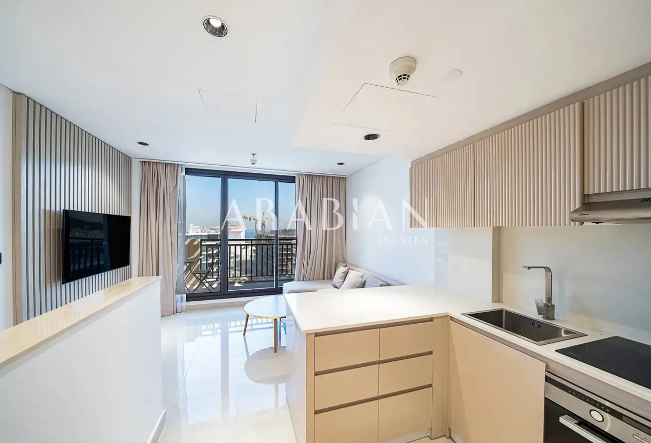 Large Bespoke Studio | Fully Remodeled | 5 Star