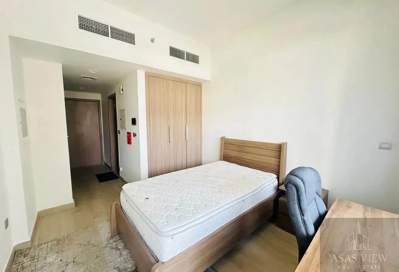 Fully Furnished | Low floor | Big Balcony