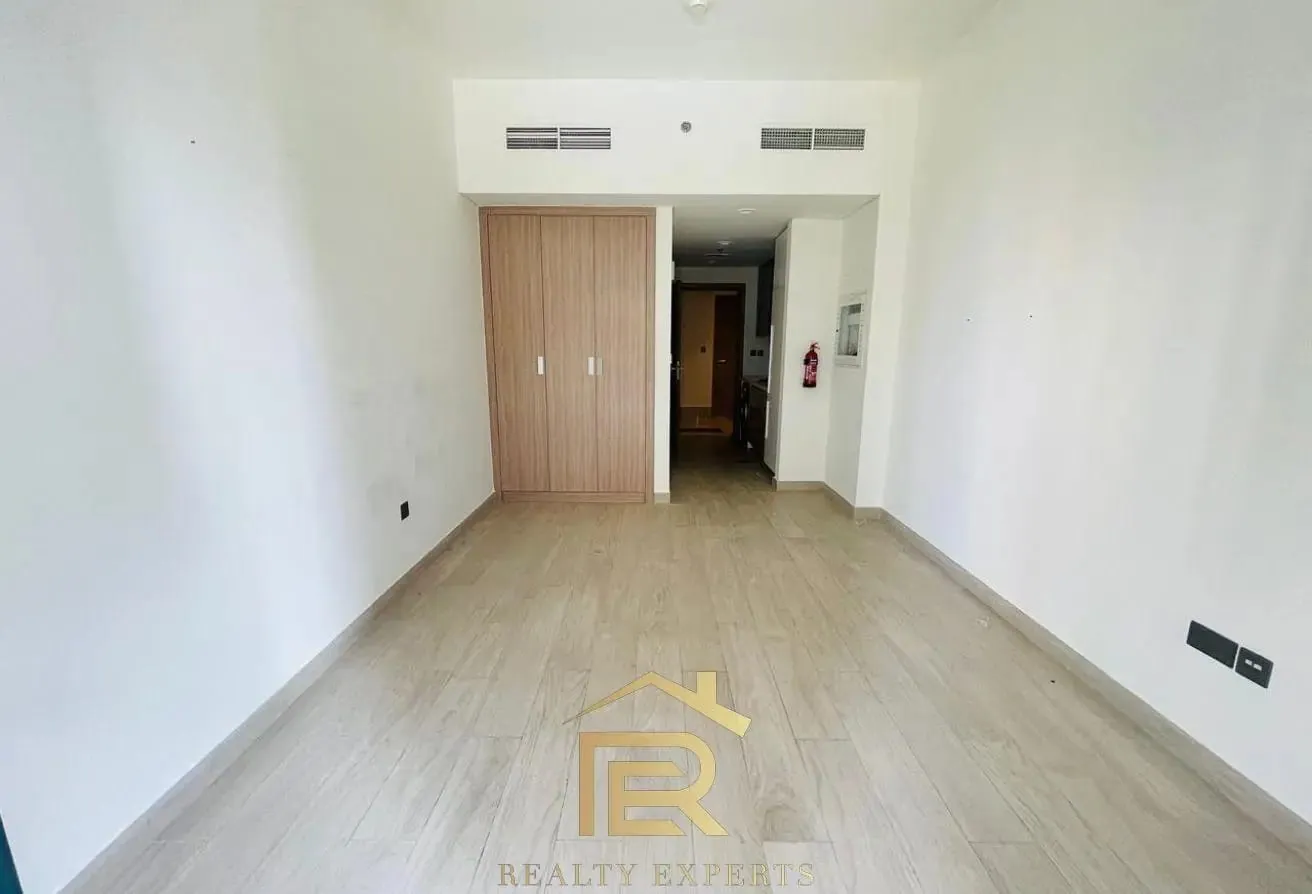EXQUISITE STUDIO | MULTIPLE UNITS | CHILLER FREE!!