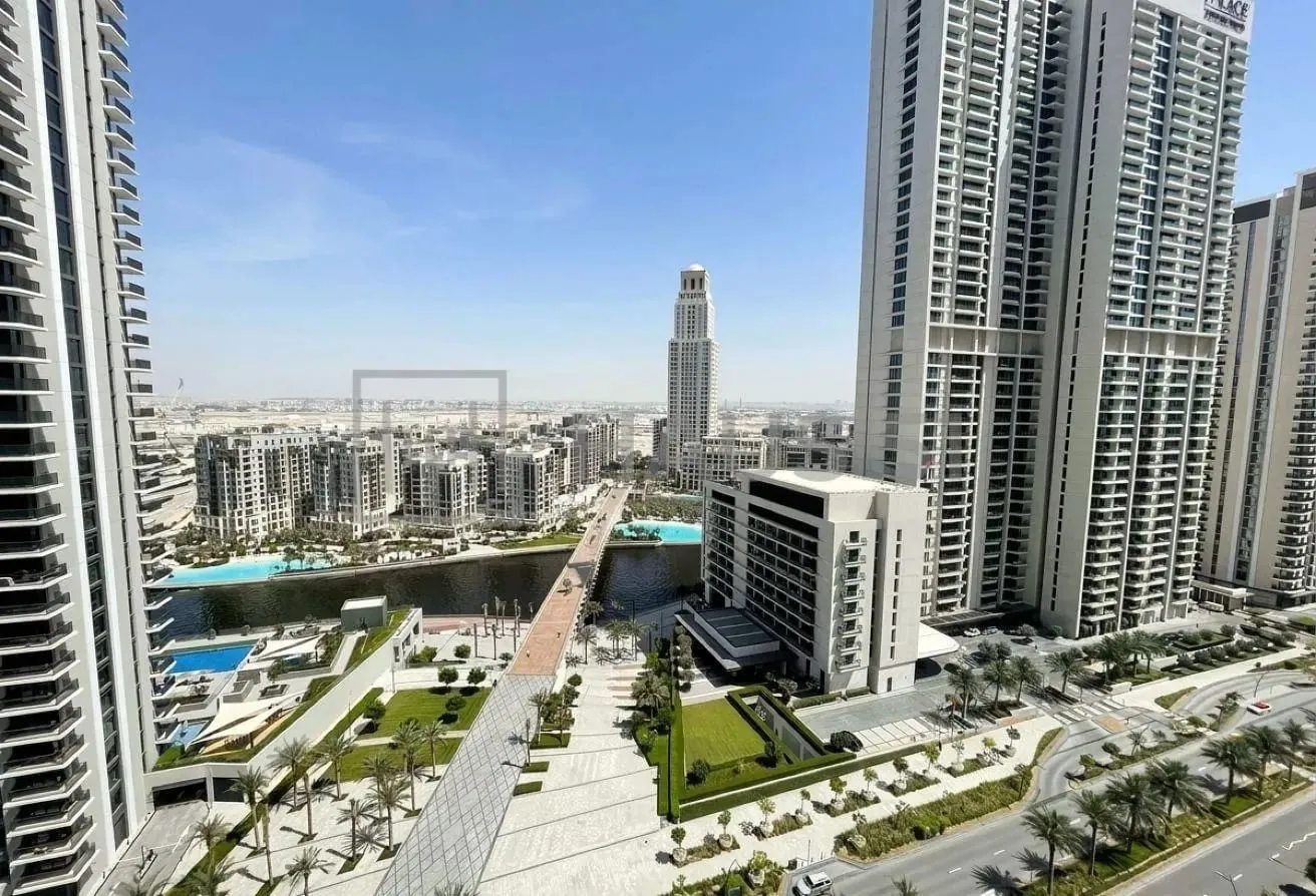 Creek & Skyline View | Bright Unit | Best Layout
