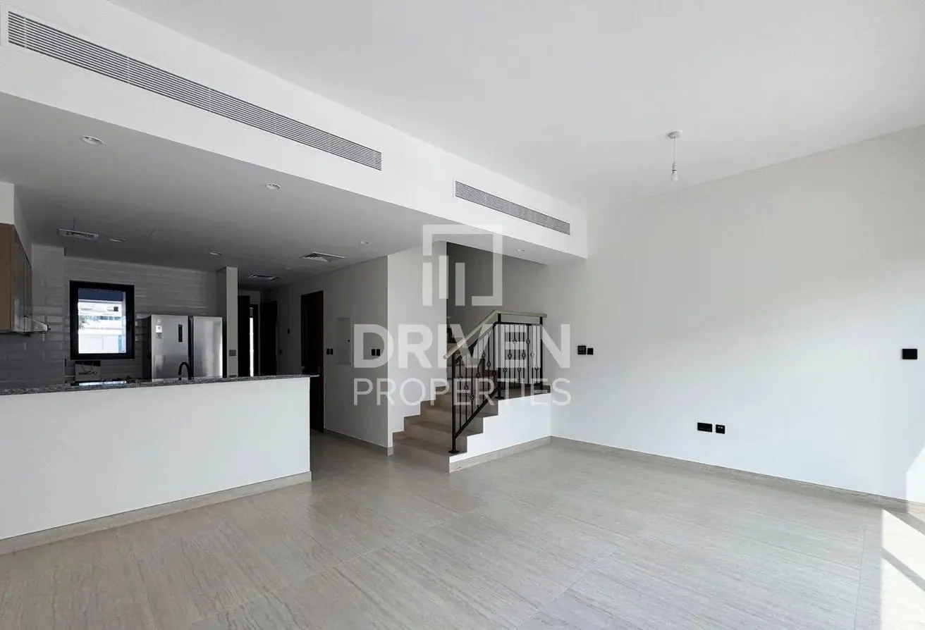 Park and Pool Views | Middle Unit with Maids