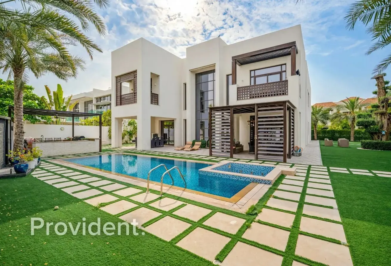 Large 6BR Corner Villa | On The Island | Vastu