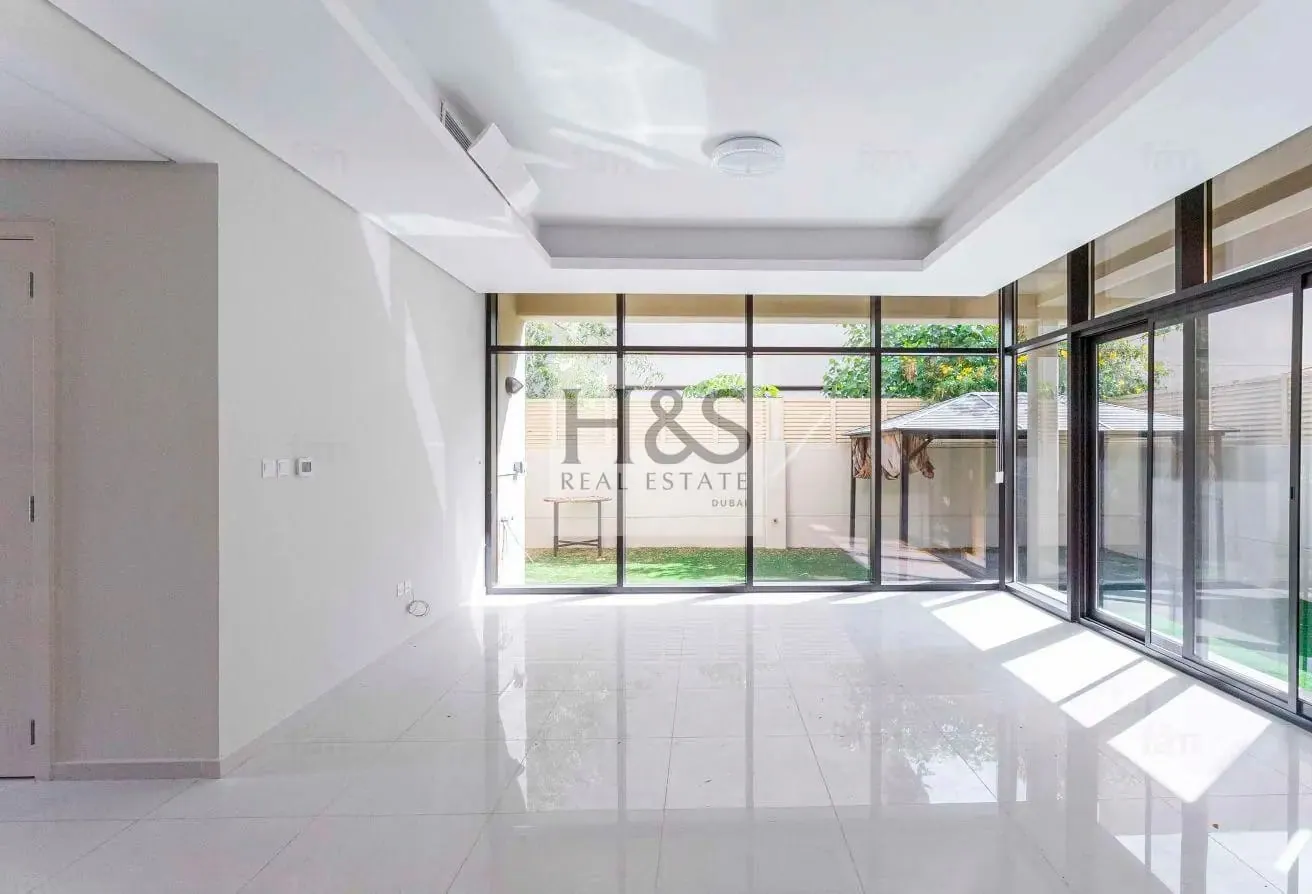 3 Ensuite Beds l Maid Room l Close Kitchen