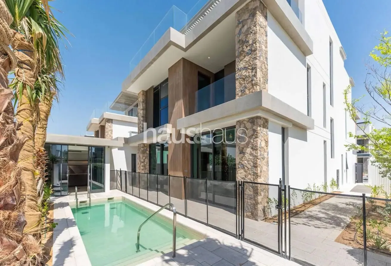 Park Backing | Private Pool | Corner Plot