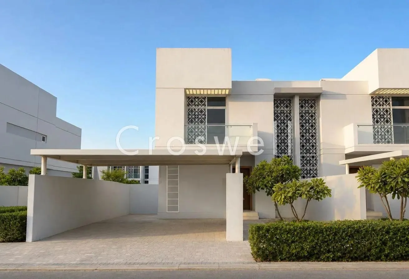 Single Row | Corner Unit | Well Maintained