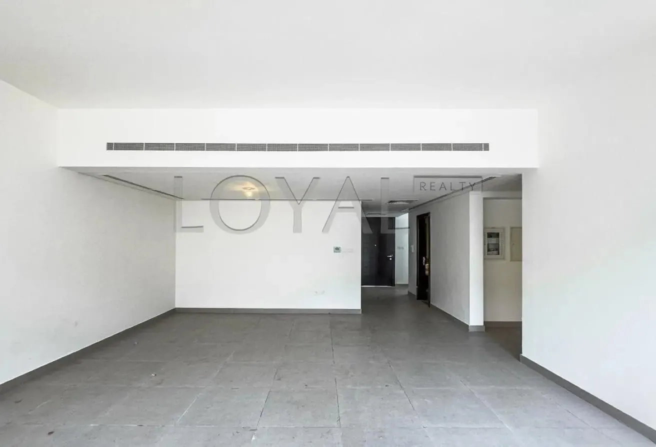 End Unit | Area Expert | Spacious Layout