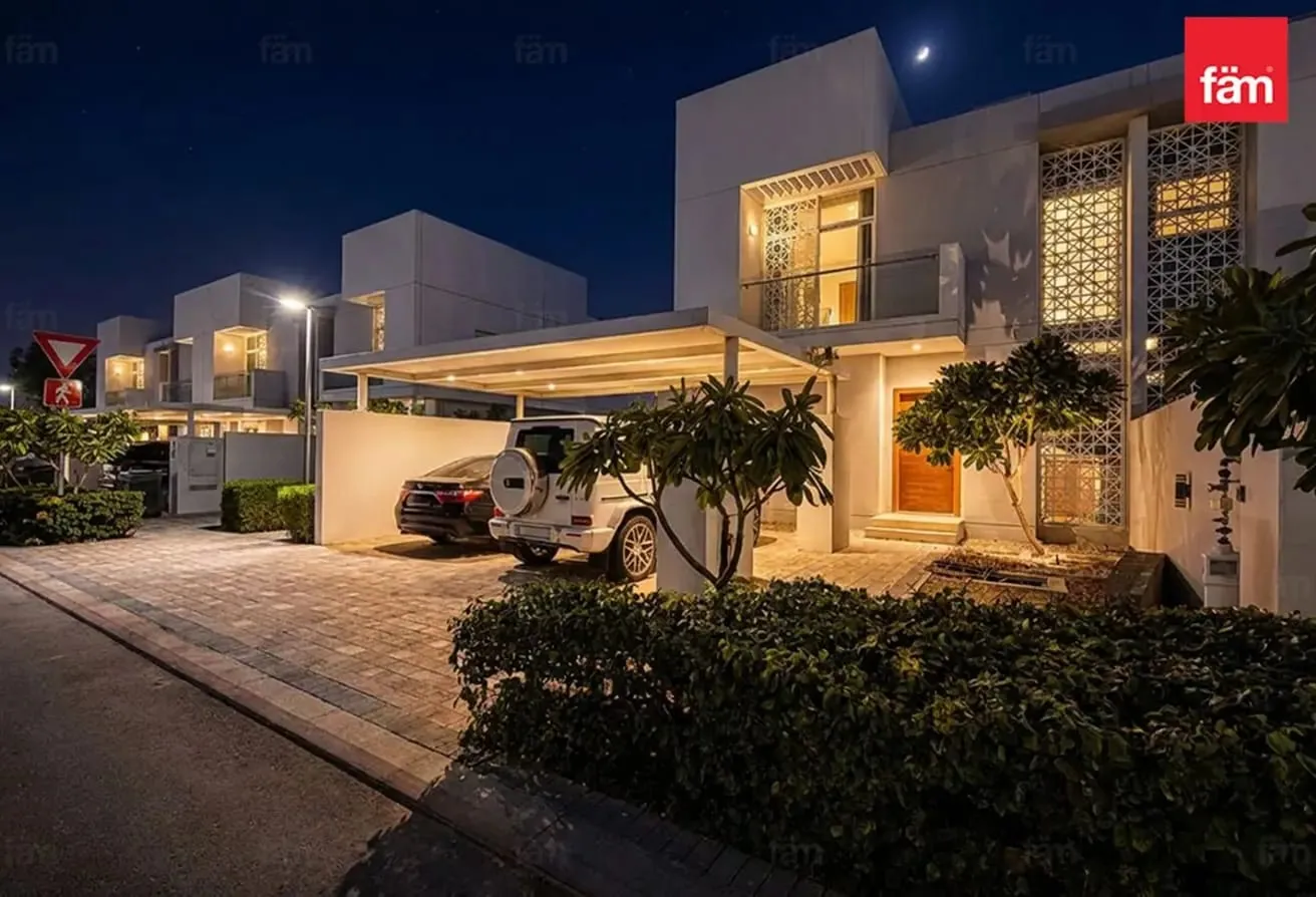 Expansive Plot I Well Maintained I Type A I Vacant
