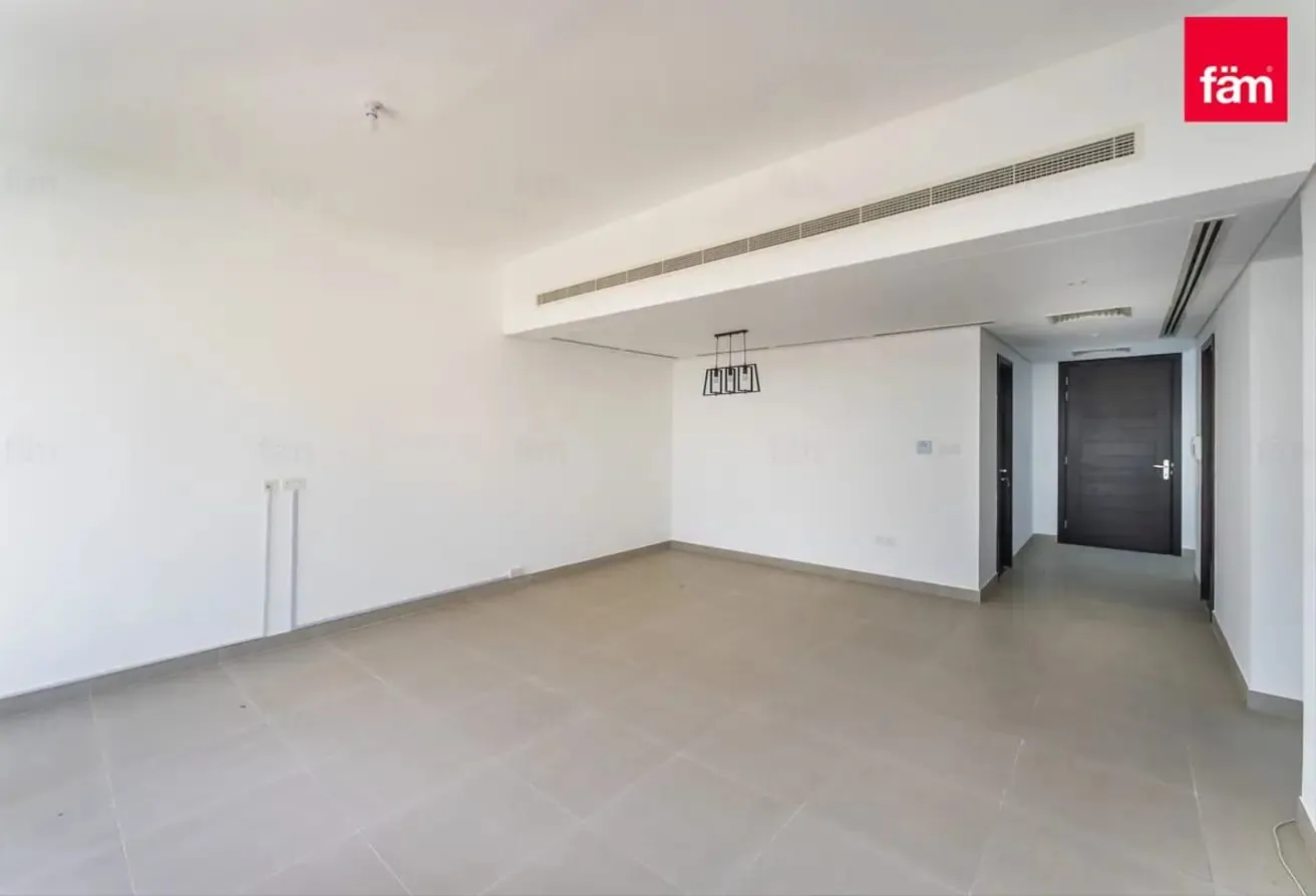 Well Maintained I Prime Location I Landscaped