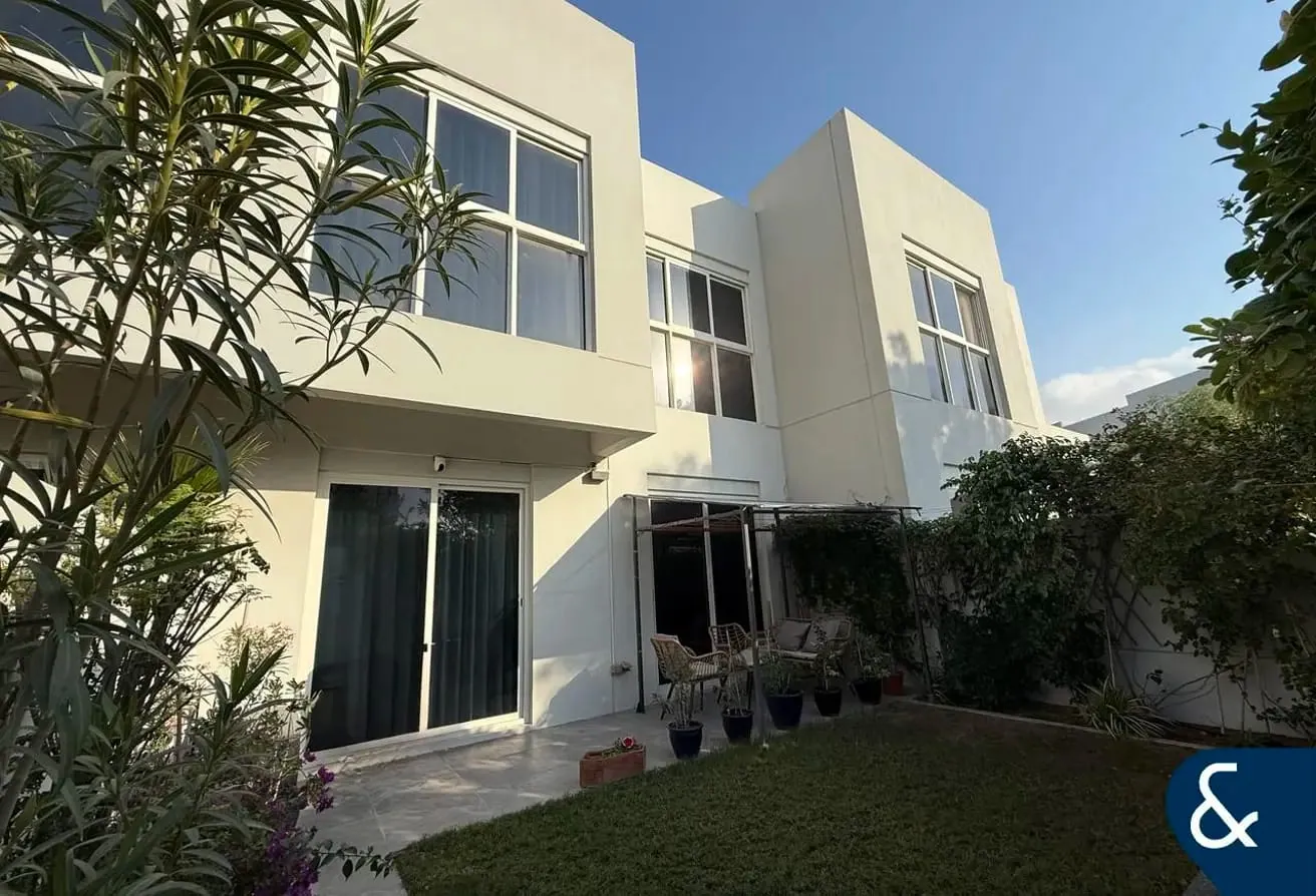 3 Bed | Maids | Vacant | Modern Townhouse