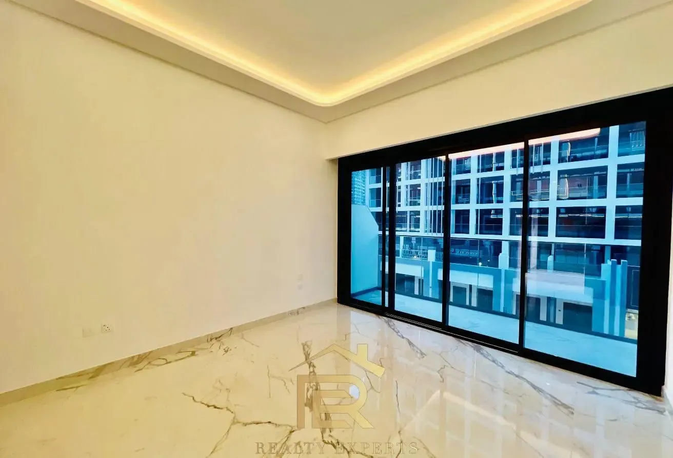 Modern Studio | Unfurnished | Azizi Riviera 67