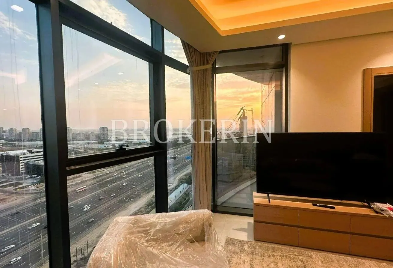 NICE VIEW | SPACIOUS + FURNISHED | PRIME LOCATION