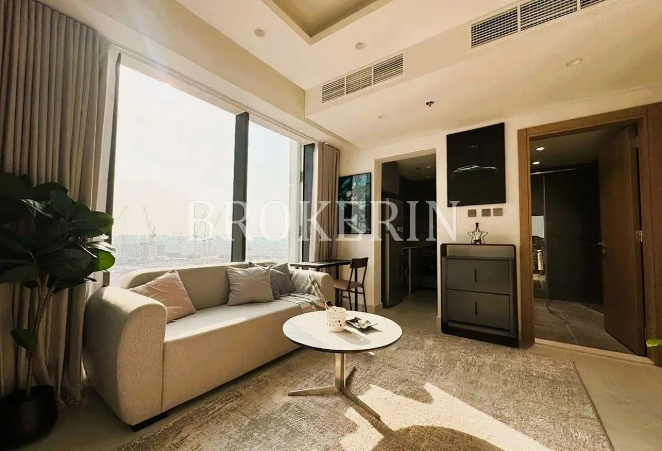 MINIMALIST | BRIGHT & SIMPLE LAYOUT | GREAT PRICE