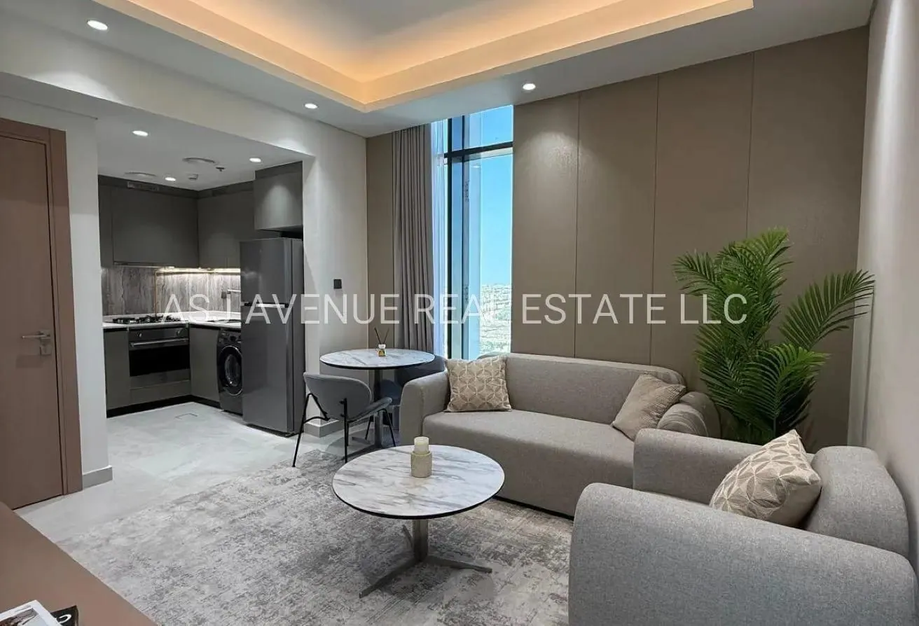 Luxury furniture, 1 bed, Mid Floor, Vacant