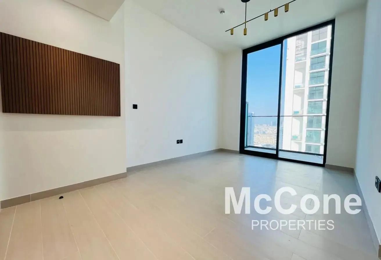 Modern Unit | Great Amenities | Ready June 28th