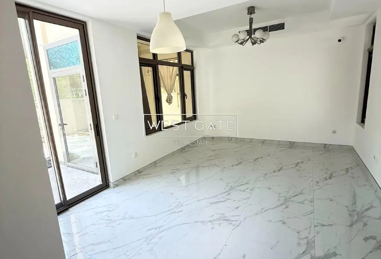 Huge Layout | Vacant | Great Location