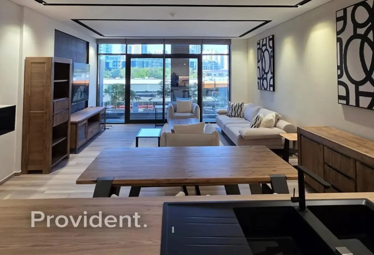 1BR+Study | Fully Furnished | Smart Home