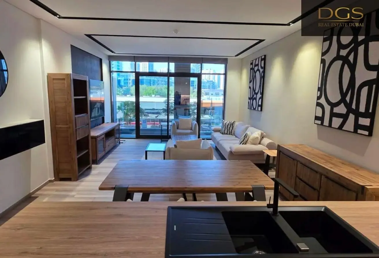 Fully Furnished | 1BR+Study | Huge Layout