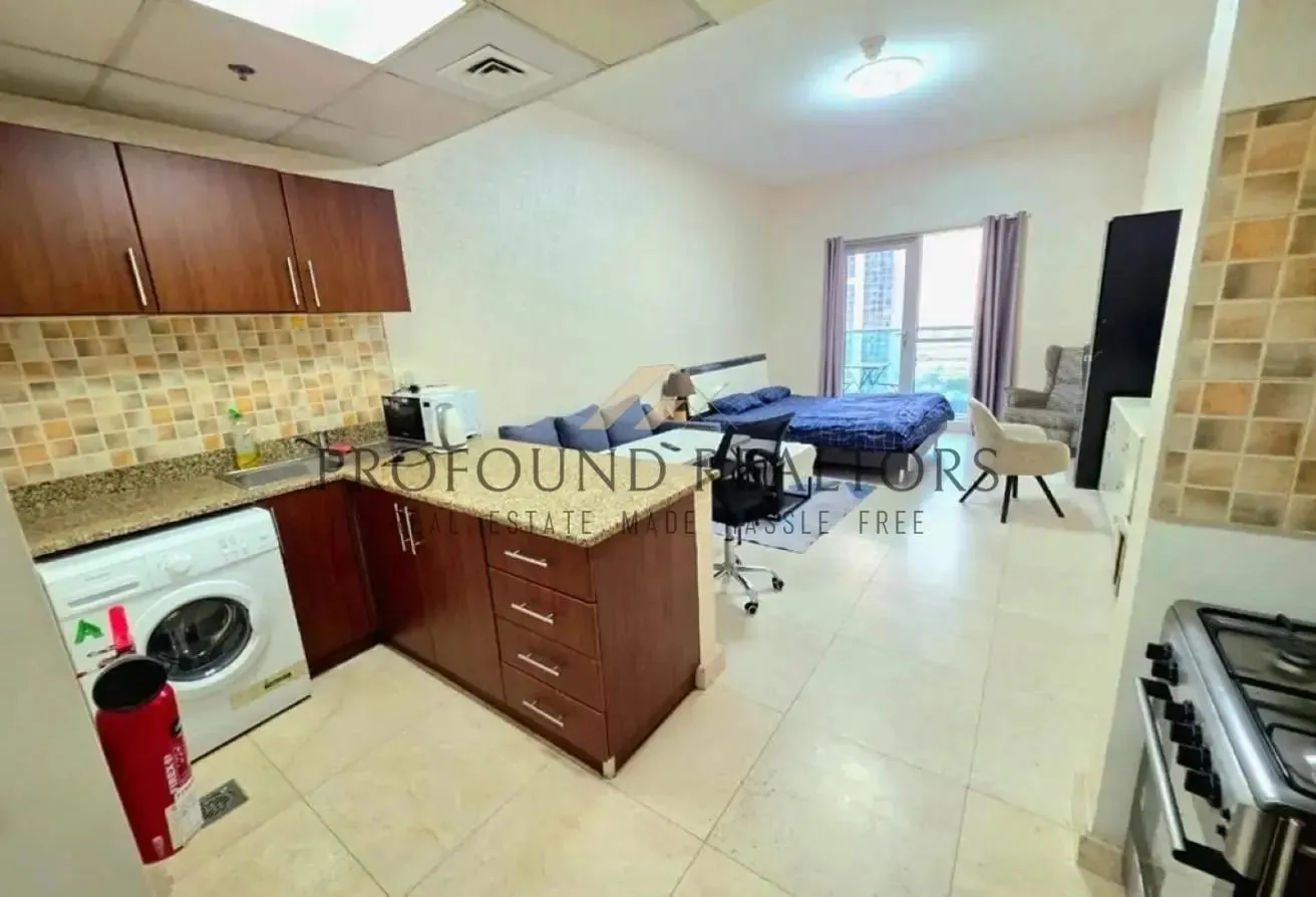 Vacant/Big I Furnished Studio | Balcony | Parking