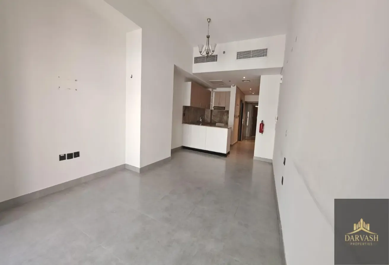 JVC11 | RENTAL | SPACIOUS LAYOUT