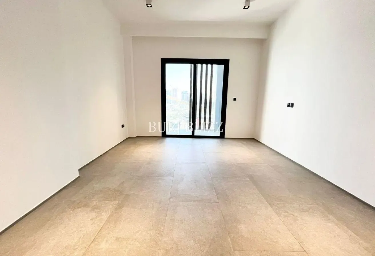 Modern 2BR | Bright Layout | Community View