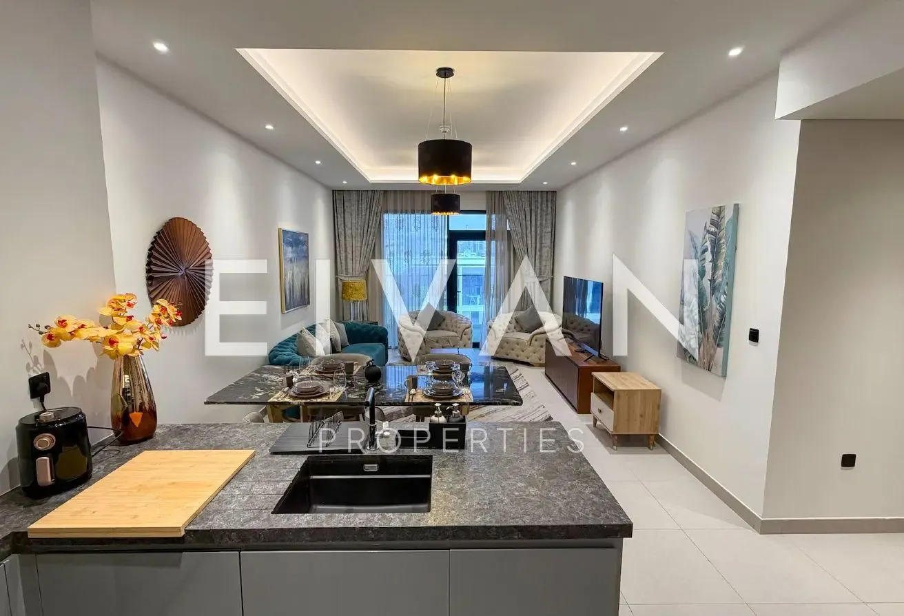 Furnished | Ready to Move | Closed-Style Kitchen