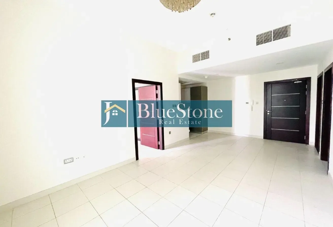 Large One Bed with Maid room | Open View