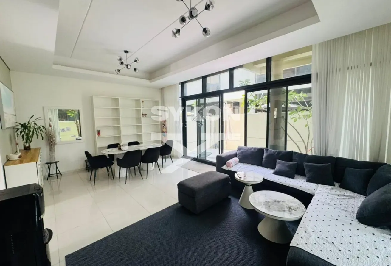 Private Garden| Family Living | Fully Furnished