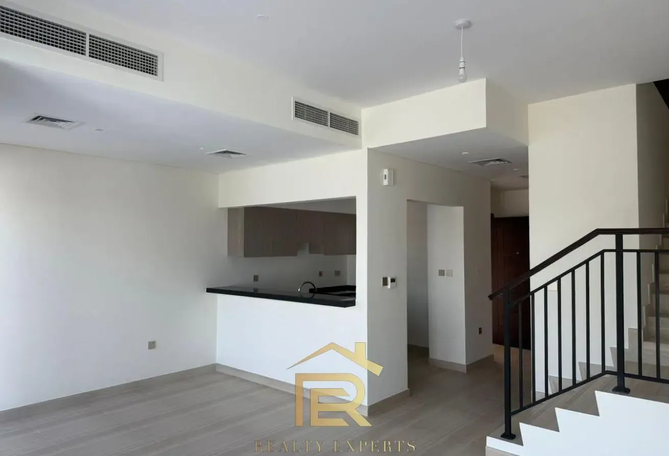 LARGE 3BR VILLA | PARK & GREEN VIEWS | MODERN